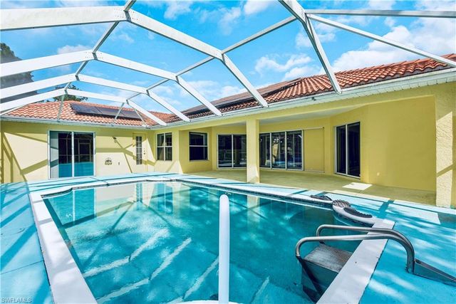 909 Magnolia AVE, Lehigh Acres, FL 33972