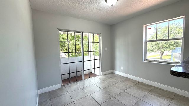 1025 SW 2nd Court 5, Fort Lauderdale, FL 33312