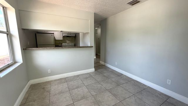1025 SW 2nd Court 5, Fort Lauderdale, FL 33312
