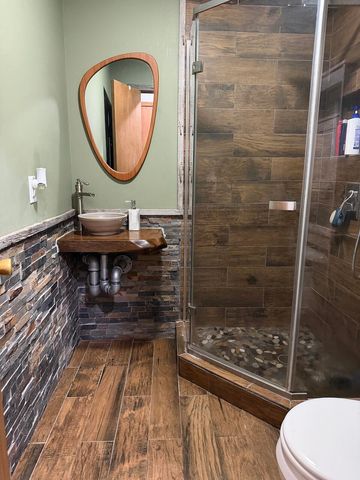 758 Highway 137, Willow Springs, MO 65793