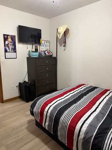 758 Highway 137, Willow Springs, MO 65793