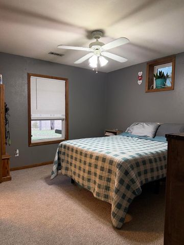 758 Highway 137, Willow Springs, MO 65793