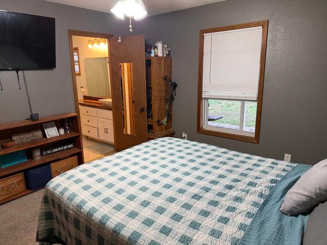 758 Highway 137, Willow Springs, MO 65793