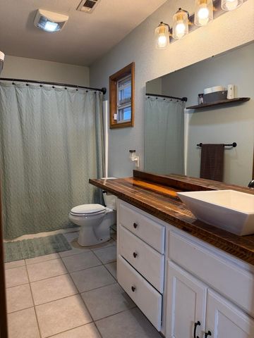 758 Highway 137, Willow Springs, MO 65793