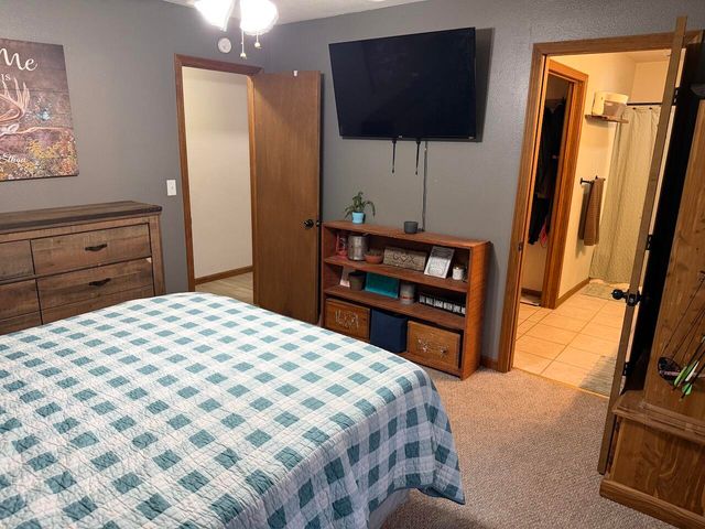 758 Highway 137, Willow Springs, MO 65793