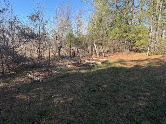 758 Highway 137, Willow Springs, MO 65793