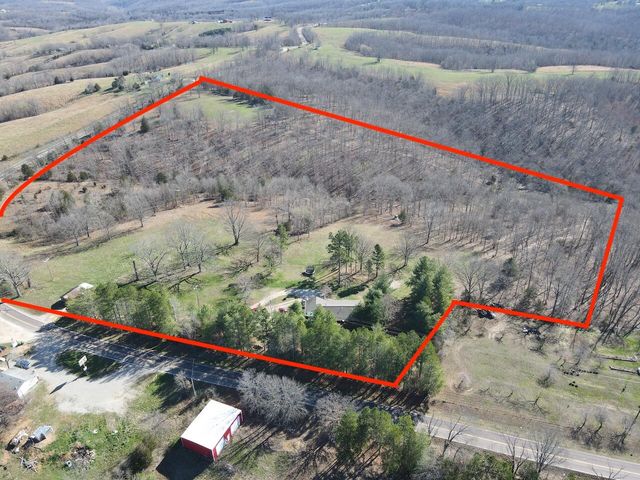 758 Highway 137, Willow Springs, MO 65793