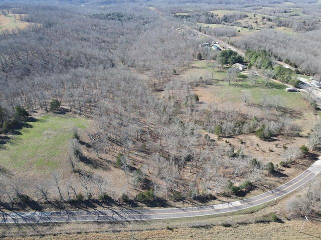 758 Highway 137, Willow Springs, MO 65793