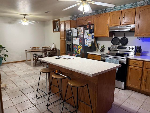 758 Highway 137, Willow Springs, MO 65793