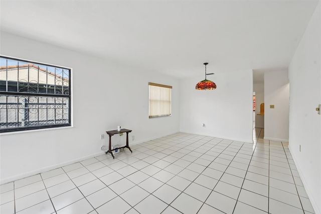 9585 SW 1st Ter, Miami, FL 33174