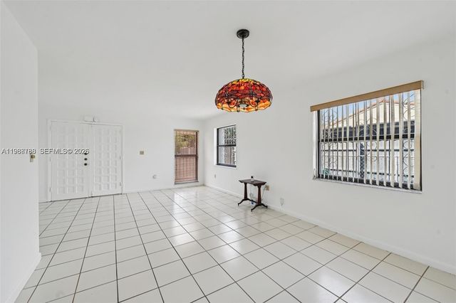 9585 SW 1st Ter, Miami, FL 33174