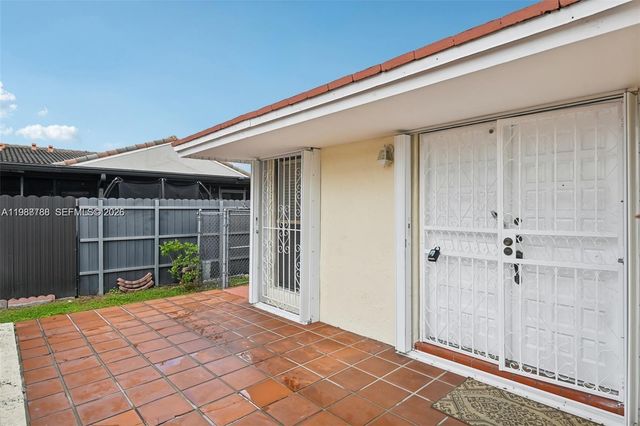 9585 SW 1st Ter, Miami, FL 33174