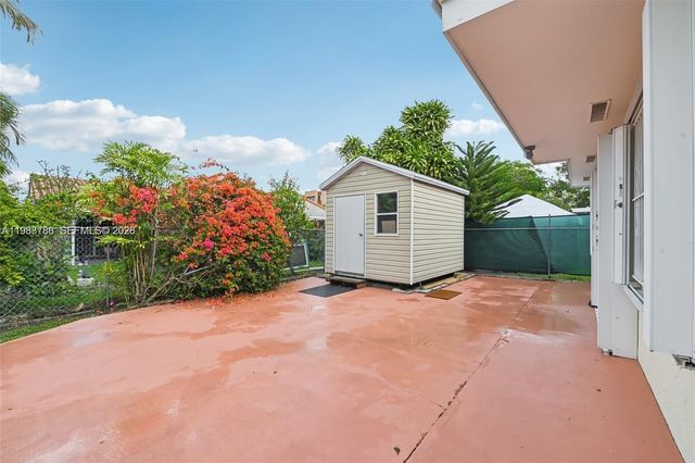 9585 SW 1st Ter, Miami, FL 33174