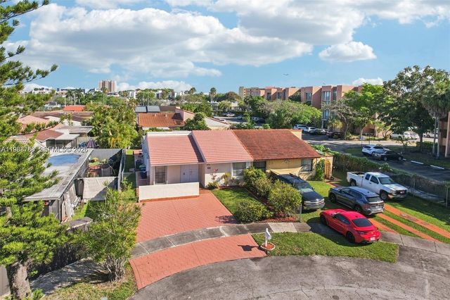 9585 SW 1st Ter, Miami, FL 33174