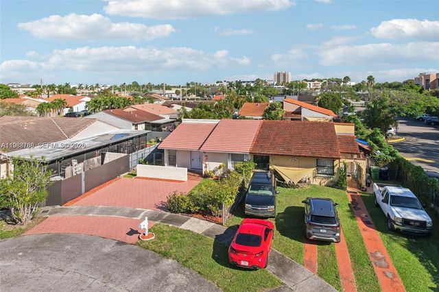 9585 SW 1st Ter, Miami, FL 33174