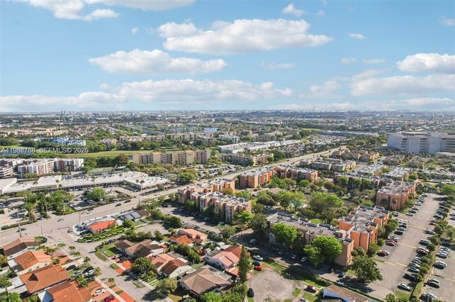 9585 SW 1st Ter, Miami, FL 33174