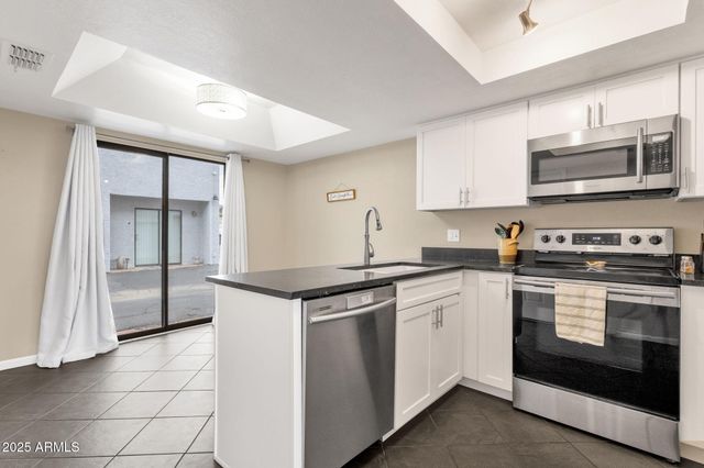 16826 E LAMPLIGHTER Way 7, Fountain Hills, AZ 85268