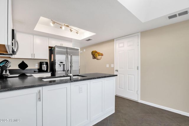 16826 E LAMPLIGHTER Way 7, Fountain Hills, AZ 85268