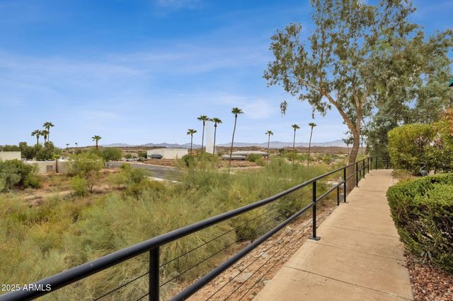 16826 E LAMPLIGHTER Way 7, Fountain Hills, AZ 85268
