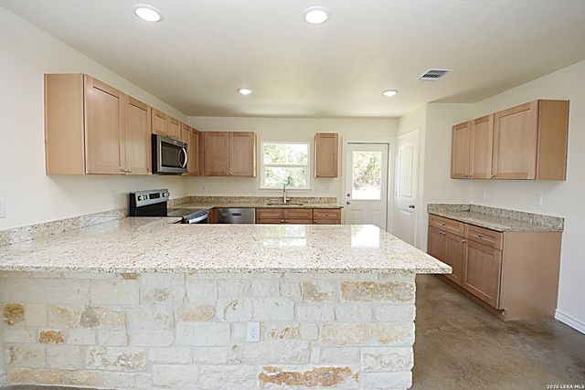 720 Cimarron, Spring Branch, TX 78070