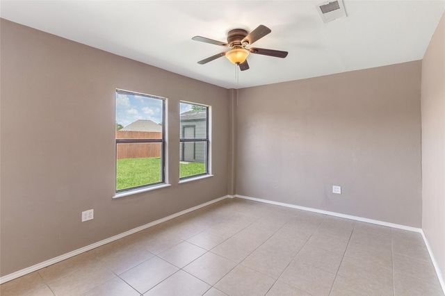 105 Hummingbird Court, Richwood, TX 77566