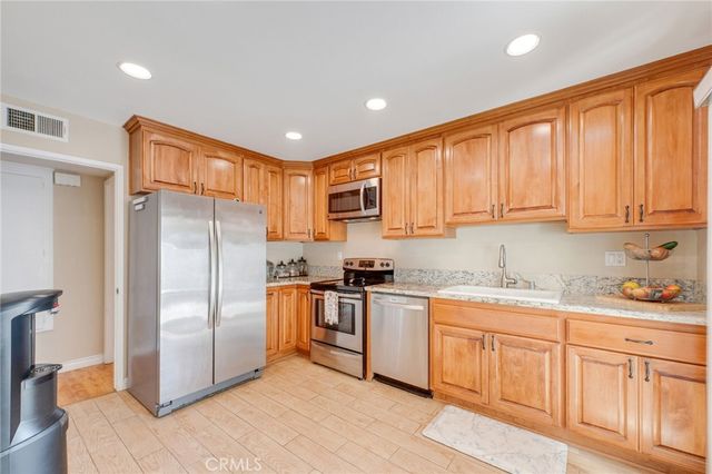 13050 Thoroughbred Way, Whittier, CA 90601