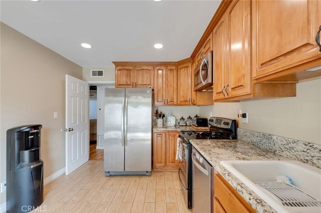 13050 Thoroughbred Way, Whittier, CA 90601
