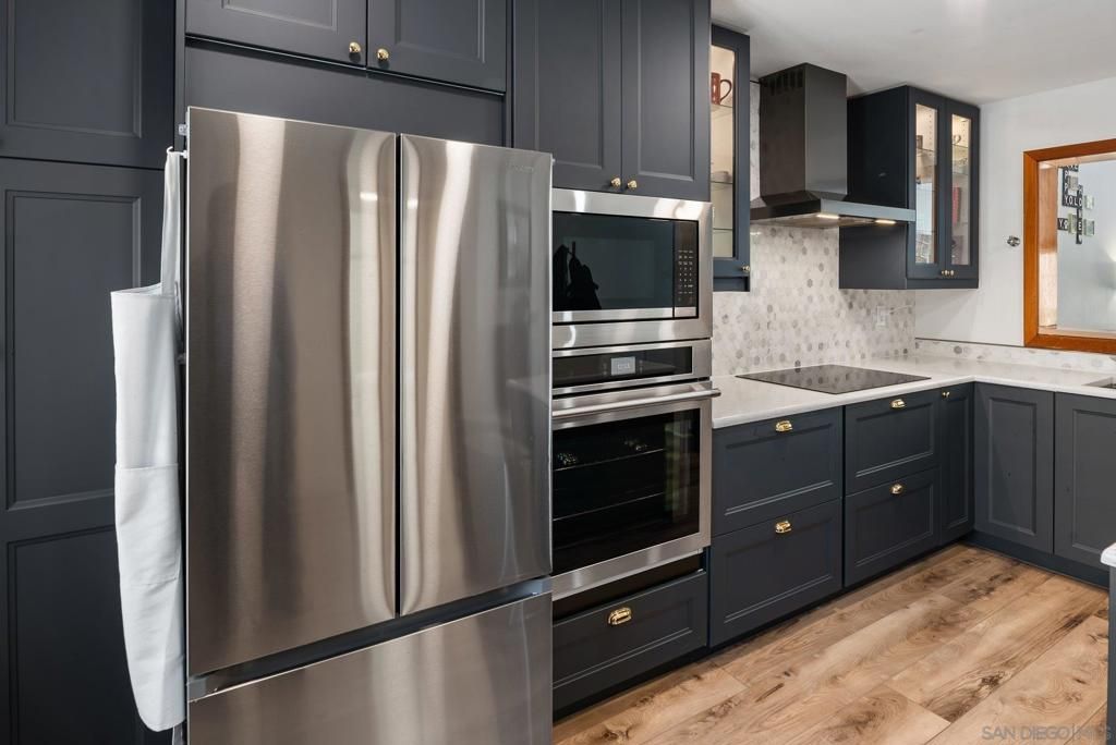 Image 10 of property listing at 8647 Circle R Valley Ln, Escondido, CA 92026