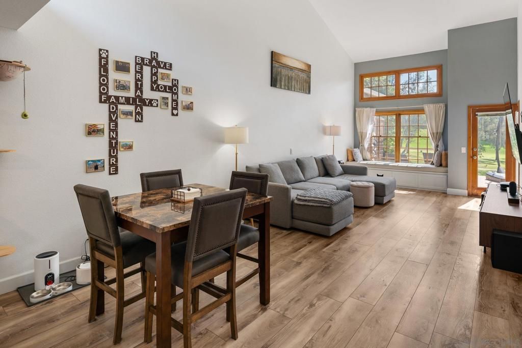 Image 17 of property listing at 8647 Circle R Valley Ln, Escondido, CA 92026