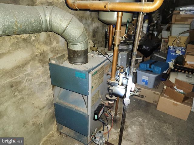 2019 CECIL AVE, Baltimore, MD 21218