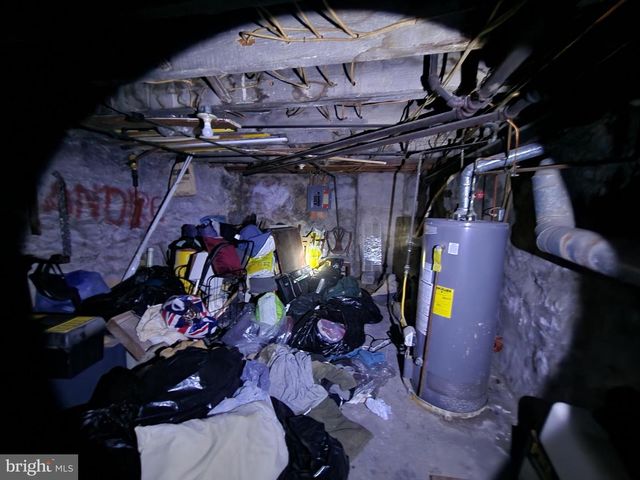 2019 CECIL AVE, Baltimore, MD 21218