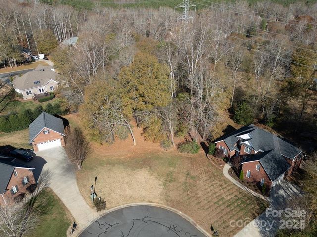 3048 Patrick Place Circle 10, Clover, SC 29710