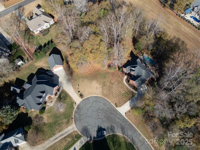 3048 Patrick Place Circle 10, Clover, SC 29710