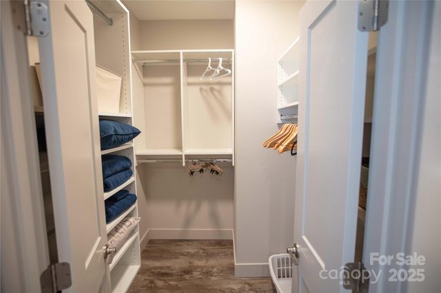 37 S Edgewood Road, Asheville, NC 28803