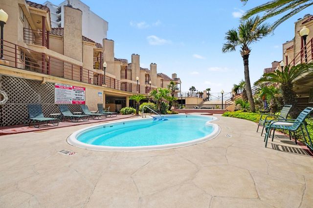 7312 Seawall Boulevard 103, Galveston, TX 77551