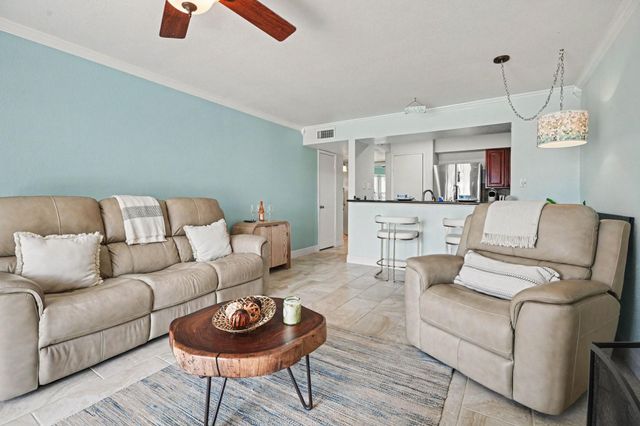 7312 Seawall Boulevard 103, Galveston, TX 77551