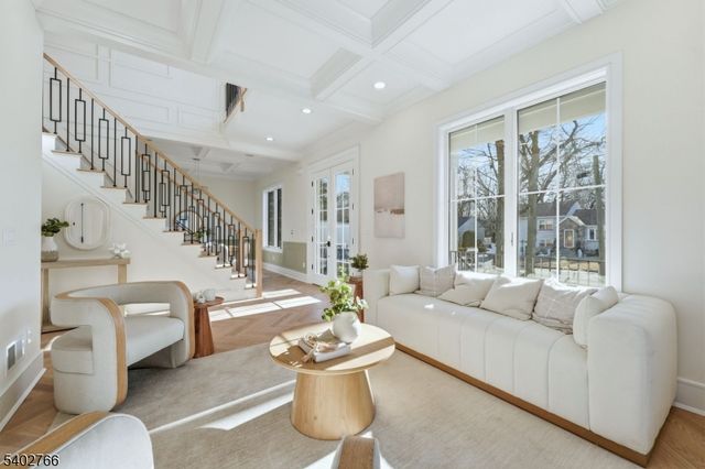 30 Grand Ter, Livingston Twp., NJ 07039