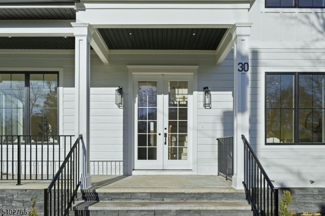 30 Grand Ter, Livingston Twp., NJ 07039