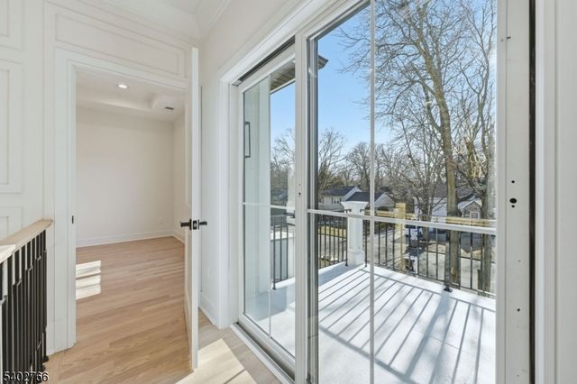 30 Grand Ter, Livingston Twp., NJ 07039