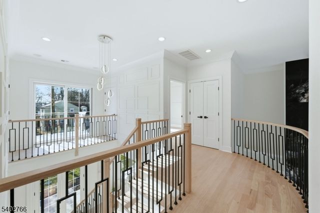 30 Grand Ter, Livingston Twp., NJ 07039