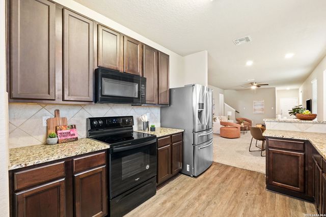 10518 GREEN ROCK DR, San Antonio, TX 78223