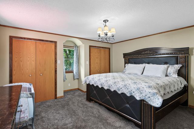 1587 Ruth Street N, Saint Paul, MN 55119