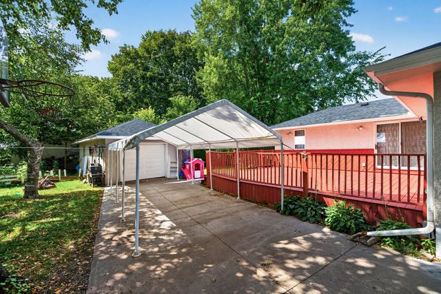 1587 Ruth Street N, Saint Paul, MN 55119