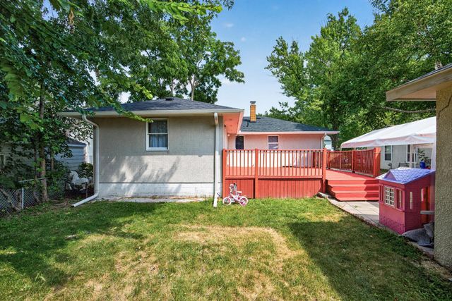 1587 Ruth Street N, Saint Paul, MN 55119