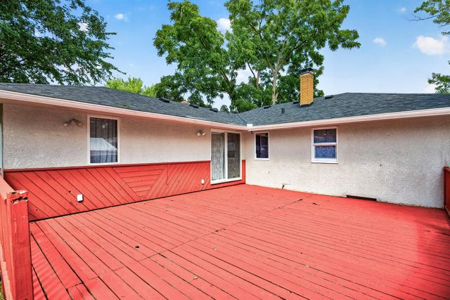 1587 Ruth Street N, Saint Paul, MN 55119