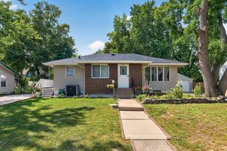 1587 Ruth Street N, Saint Paul, MN 55119