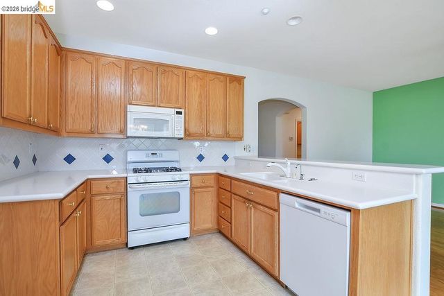 987 Centennial Dr, Brentwood, CA 94513