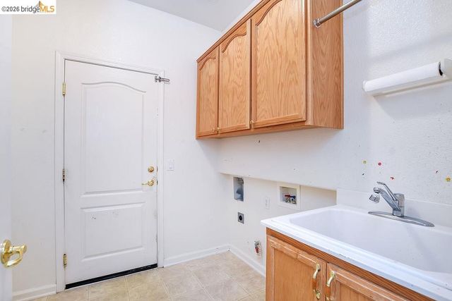 987 Centennial Dr, Brentwood, CA 94513