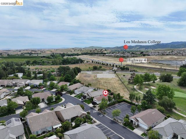 987 Centennial Dr, Brentwood, CA 94513