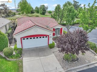 987 Centennial Dr, Brentwood, CA 94513